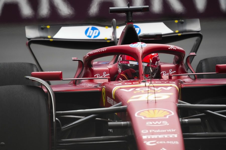 FORMULA 1 Lekleru pol pozicija u Azerbejdžanu