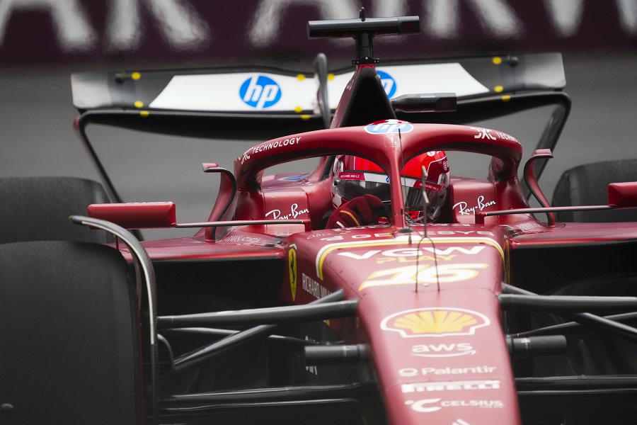 FORMULA 1 Lekleru pol pozicija u Azerbejdžanu