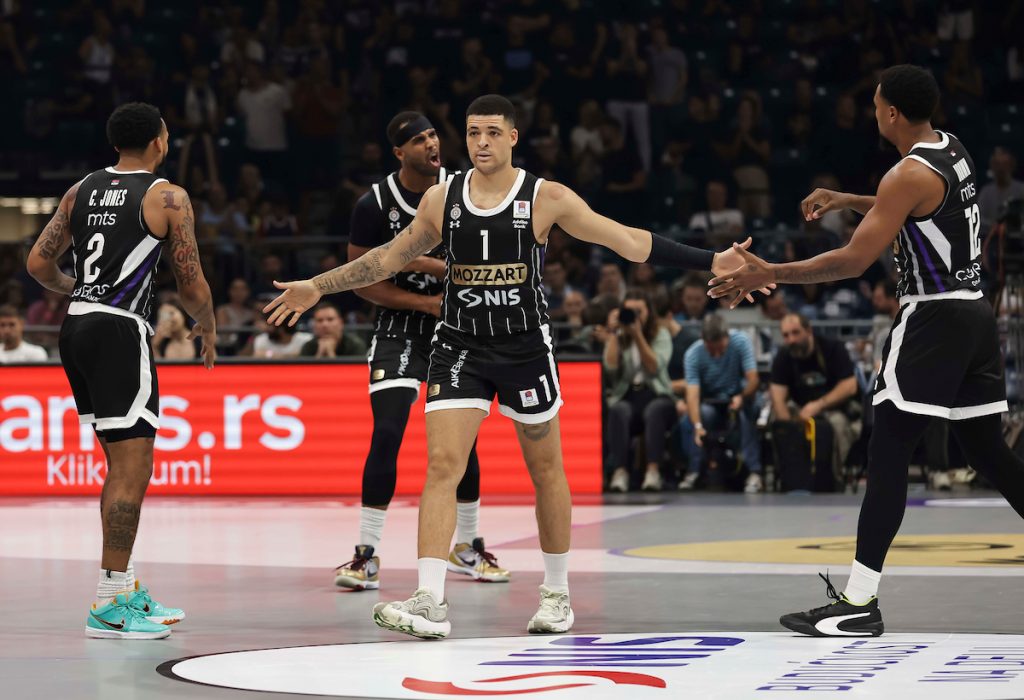 ARENA PRVI PUT GLEDA NOVI PARTIZAN Imala je i šta da vidi u prvom poluvremenu! Crno-beli sa dvocifrenom razlikom otišli u svlačionicu