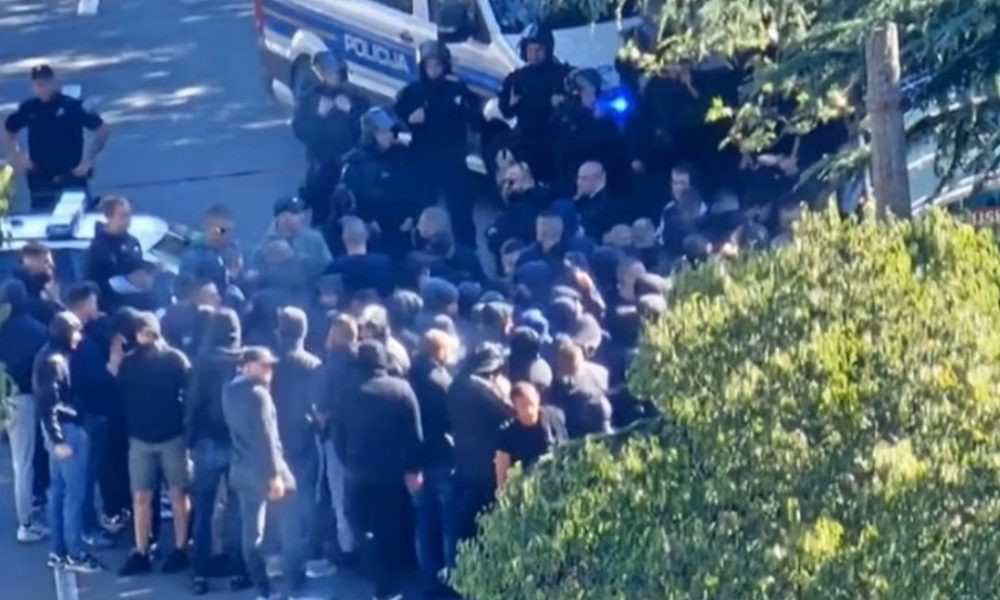 HAOS U HRVATSKOJ „Torcida“ stigla na jadranski derbi i sukobila se sa policijom! Ima povređenih i uhapšenih (VIDEO)