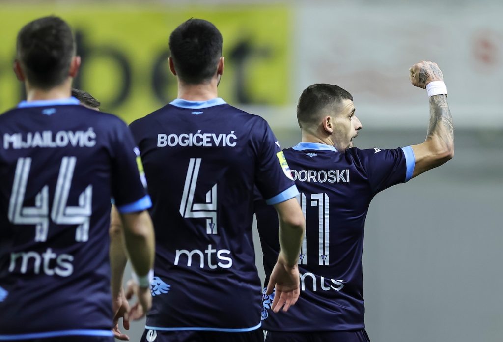 FUDBAL OD KOJEG BOLE OČI Devedeset i kusur minuta ničega na severu zemlje! Bezidejni Subotičani i Pančevci podelili plen