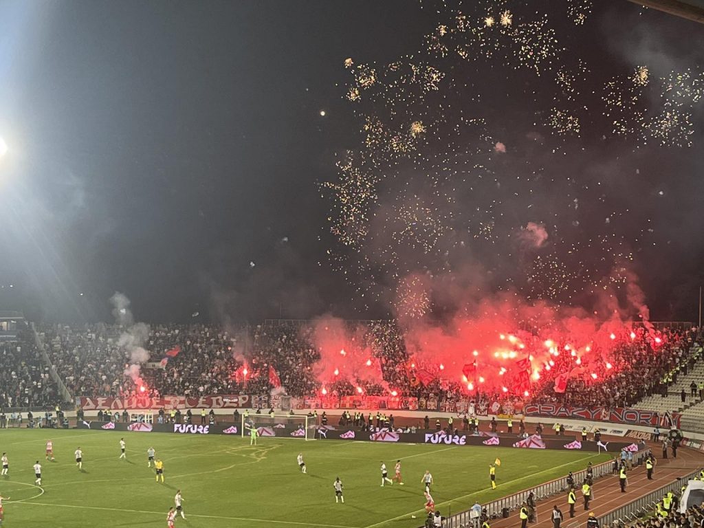 PARTIZAN I ZVEZDA UDARENI PO DŽEPU Večiti kažnjeni zbog napada na Stanojevića i pirotehnike na derbiju