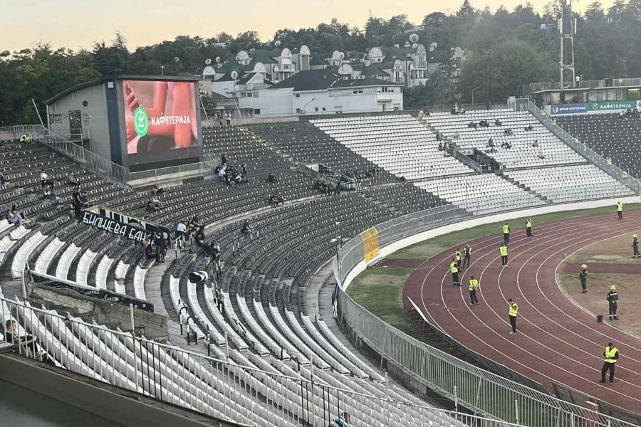 HUMSKA POLUPRAZNA, ARENA ISPUNJENA SKORO DO POSLEDNJEG MESTA Zašto „grobari“ više vole košarku sa Borcem, nego fudbal sa Zvezdom?