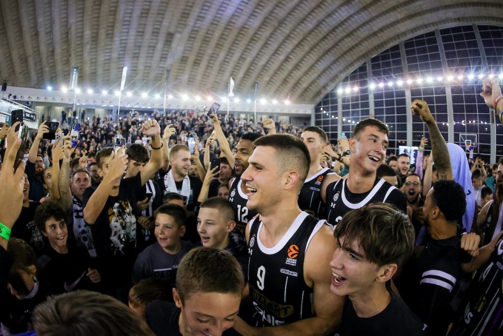 KAPITEN POSLAO BRUTALNU PORUKU Marinković: „Grobari“, novi igrači jedva čekaju da čuju vaš huk sa tribina! Hajde da ove sezone gledamo sebe (VIDEO)