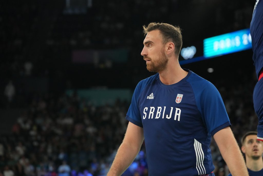 LOŠA VEST Povredio se Milutinov! Ovo se tiče i Zvezde