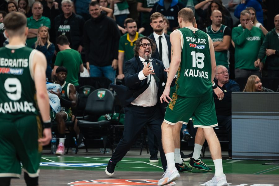 Andrea Trinkijer i Alen Smailagić (Foto: Eitvydas Kinaitis/Euroleague Basketball via Getty Images)
