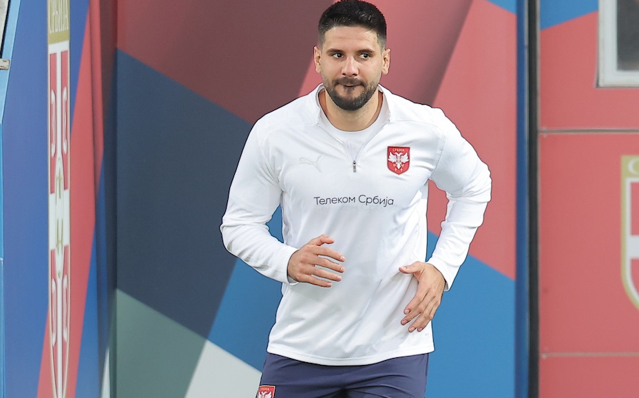 IMA LI RAZLOGA ZA BRIGU? Mitrović propustio trening Al Hilala zbog povrede
