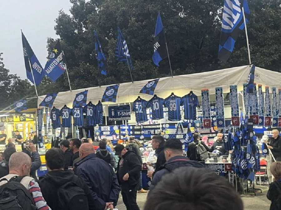 SJAJAN PRIZOR PRED „MEACOM“ Sve je podređeno publici, navijači hrle na stadion! (FOTO/VIDEO)