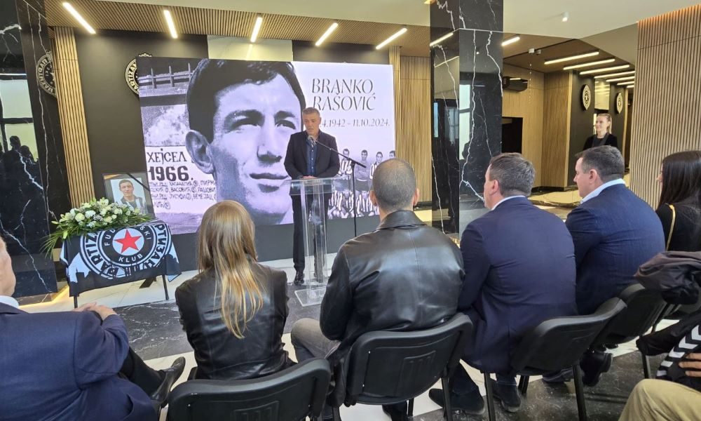 Dortmund ne zaboravlja svoju legendu: Borusija odala počast Rašoviću