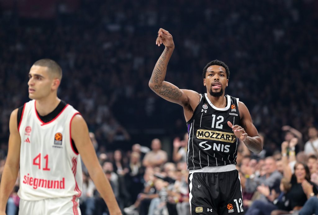 POLUVREME Partizan odneo 17 poena prednosti u svlačionicu! Trojke su napravile toliku razliku, jedan košarkaš se posebno istakao