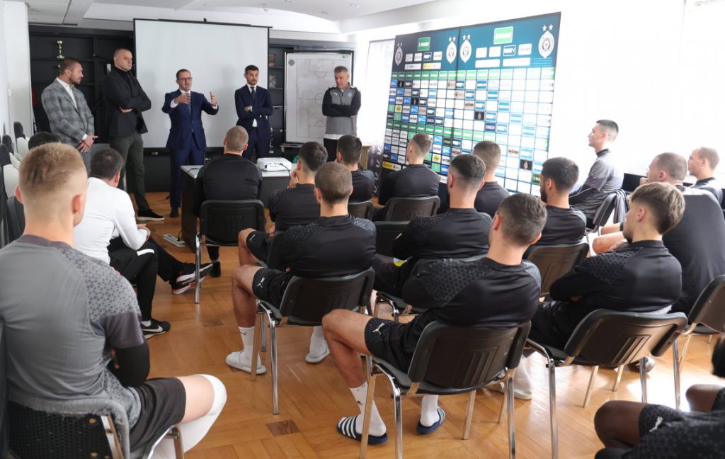 Mijatović i Lazović sa prvotimcima Partizana (FOTO)