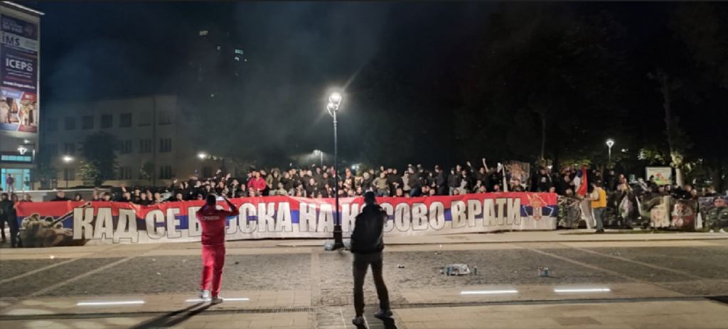 DŽAKU ČEKA PAKLEN DOČEK „Kosovo je srce Srbije“ odjekuje Leskovcem (VIDEO)