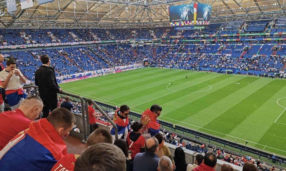 ŠALKE „UMIRE“ Preti mu izbacivanje u amaterski rang! Klub moli navijače da urade sledeće…