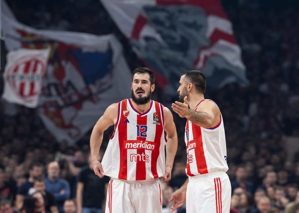 KALINIĆ U SUKOBU SA ZADRANIMA Zvezdin košarkaš gestikulacijom isprovocirao domaće navijače (VIDEO)