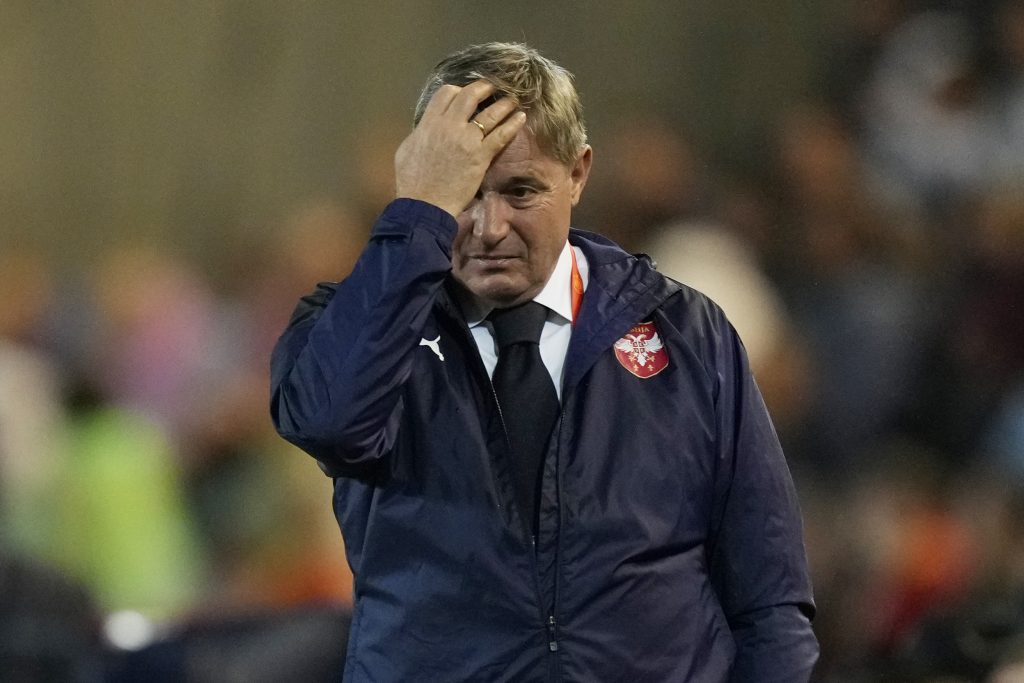 POLJACI, DA LI JE OVO PENAL? Mitar ljut pokazao da je kraj! Međutim, Rajković ne može da primi gol sa „bele tačke“ (VIDEO)