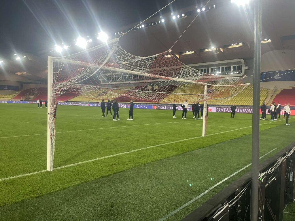 CRVENO-BELI OSETILI TEREN Četa Vladana Milojevića prošetala po stadionu „Luj II“ (VIDEO)