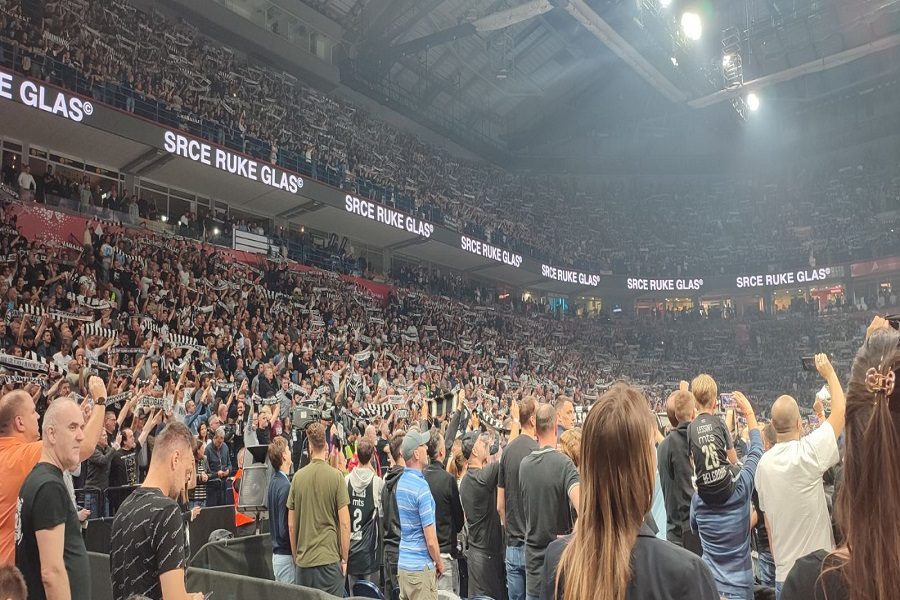 „PAKAO“ ČEKA TURKE Crno-beli rasprodali Arenu! „Grobari“ će da budu Partizanov iks faktor u meču sa Fenerom (FOTO)