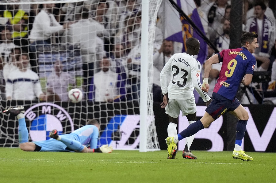 EL KLASIKO Barsina dečurlija ponizala Real na „Bernabeu“! Katalonci im dali četiri gola u drugom poluvremenu, a mogli su još toliko (VIDEO)
