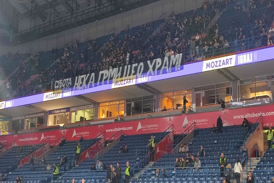 MOBILAZICIJA „GROBARA“ Navijači u Areni poslali poruku pred utakmicu koja sledi za vikend (FOTO)