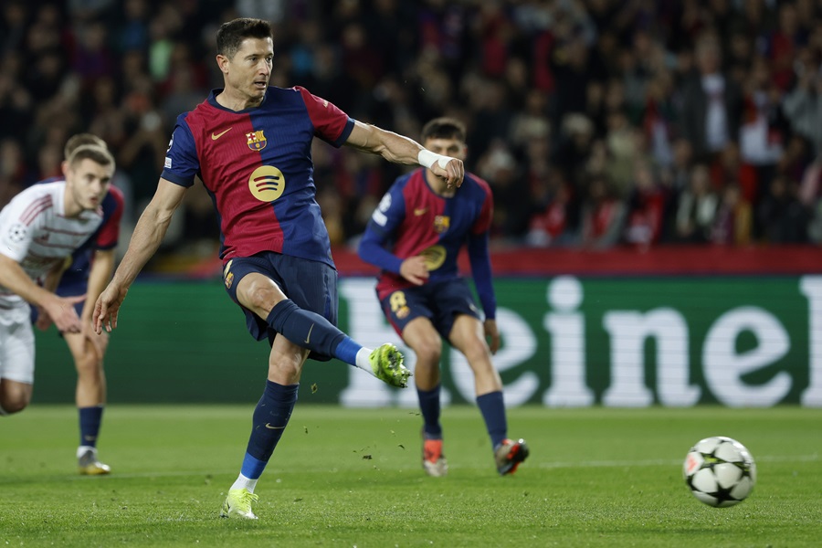 LIGA ŠAMPIONA Levandovski se upisao u klub 100! Arsenal brojao do pet, Atalanta se iživljavala nad Zvezdinim rivalom, Kim presudio PSŽ-u! (VIDEO)
