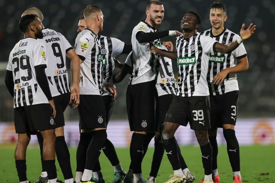 PARTIZAN IMA VELIKE PROBLEME SA POZICIJOM ŠTOPERA Možda je ovaj momak rešenje…