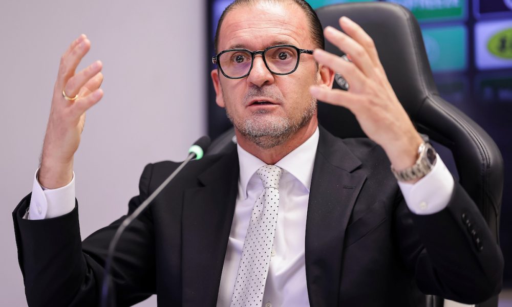 MIJATOVIĆ NAJAVIO REZOVE: Smanjićemo plate igračima! Neke baš nisu realne, ali nisu oni toliki egoisti!