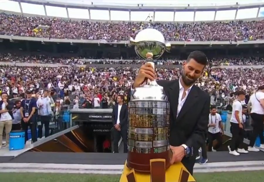 U TOKU JE FINALE KOPA LIBERTADORES Pehar je na Monumental izneo Novak Đoković (VIDEO)
