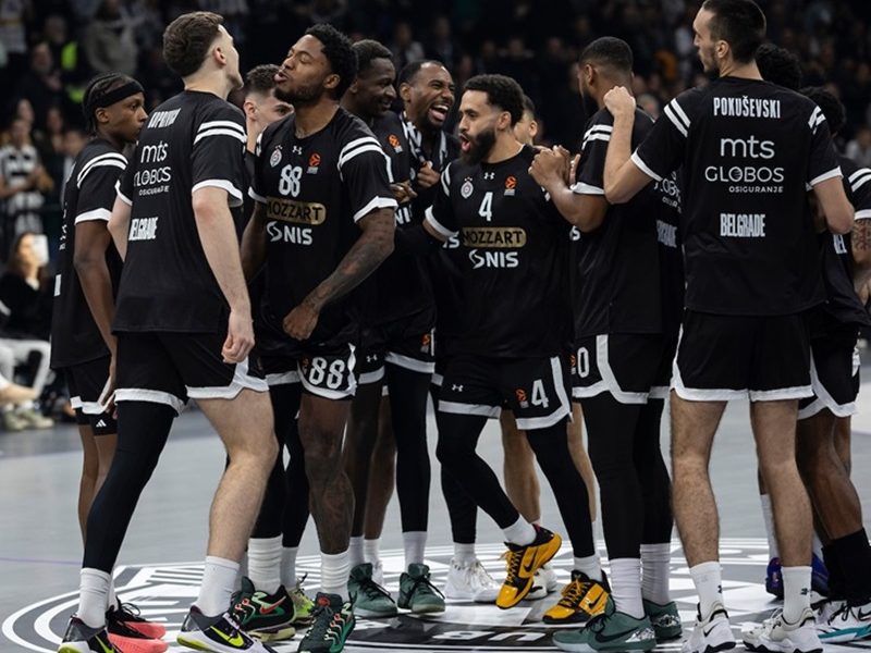 Jedan od omiljenijih igrača Partizana podržao košarkaše pred derbi (VIDEO)