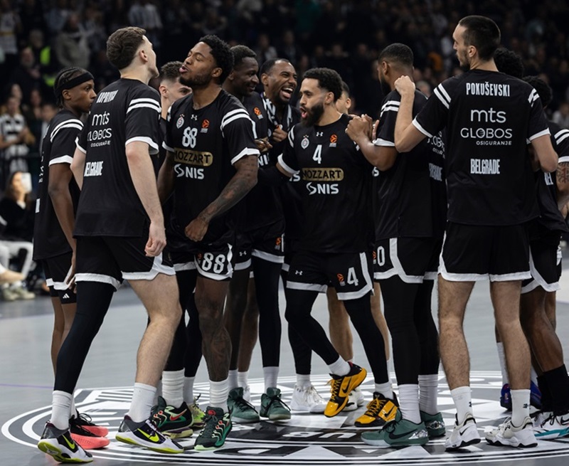 Jedan od omiljenijih igrača Partizana podržao košarkaše pred derbi (VIDEO)