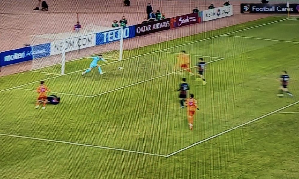 KAKO, MAJSTORE? Nestvaran promašaj fudbalera Šangdona! Pogledajte! (VIDEO)