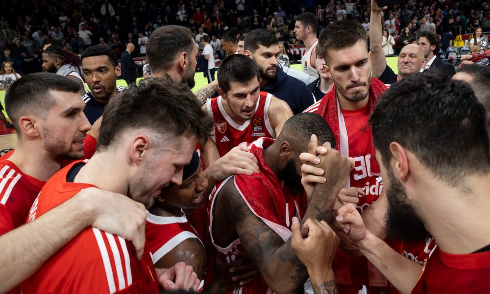 CRVENO-BELI SE SLADE Zvezda prozvala Nemce uz scenu iz kultnog filmskog serijala (VIDEO)