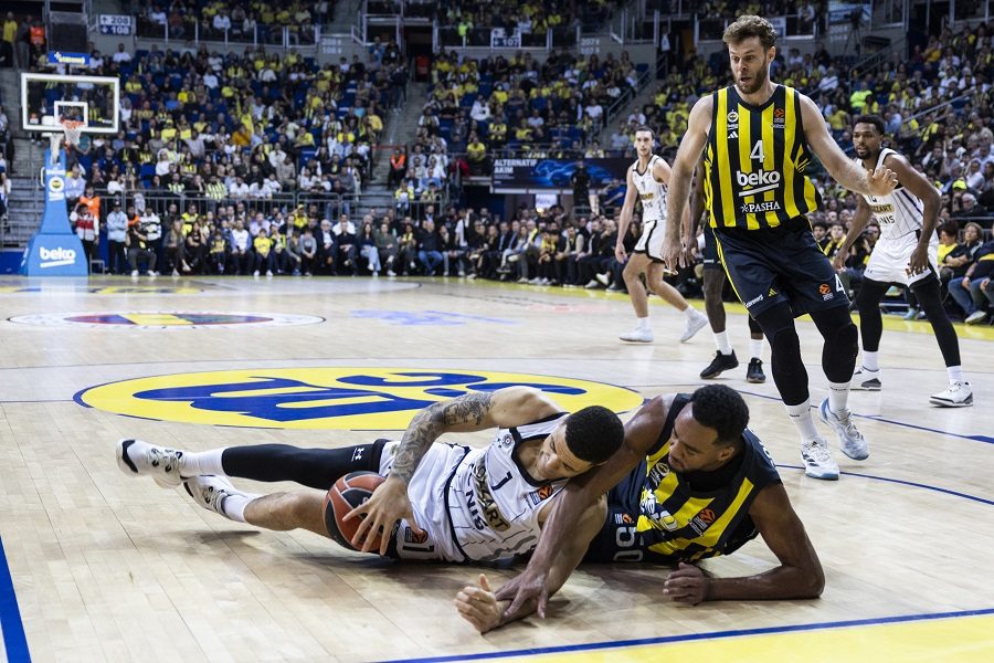 CRNO-BELA NEMOĆ U ISTANBULU Fenerbahče prejak za ekipu Željka Obradovića! Partizan vezao treći poraz…