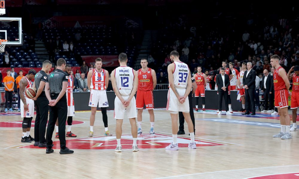 GOSPODSKI Zvezda održala minut ćutanja pred meč sa Borcem za preminulog navijača Partizana