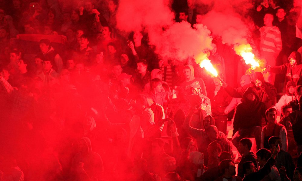 Prekinut derbi u Geteborgu zbog požara na tribinama: Meč se nastavlja bez publike