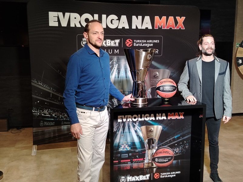 Trofej Evrolige stigao u Beograd, a Rakočević poručio za MBS: Zvezda i Partizan zaslužuju dugogodišnje licence (FOTO+VIDEO)