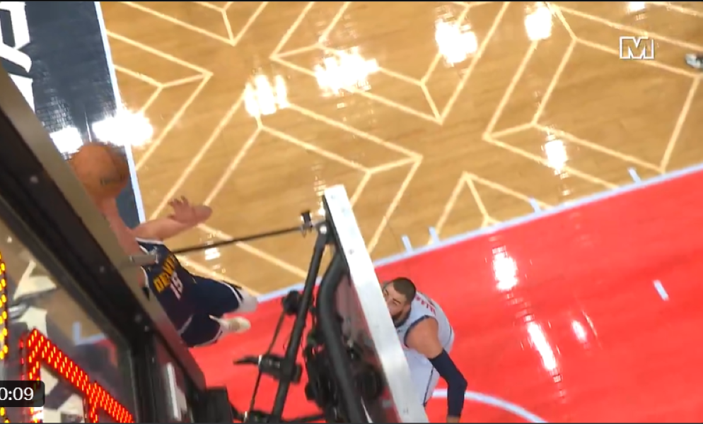Jokić postigao najluđi koš u karijeri! Sudije ga poništile (VIDEO)