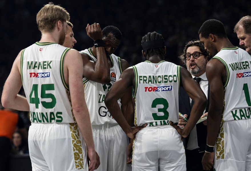 ŠOU ITALIJANA Trinkijeri novinarki: Prodala si dušu đavolu da tako lepo izgledaš (VIDEO)