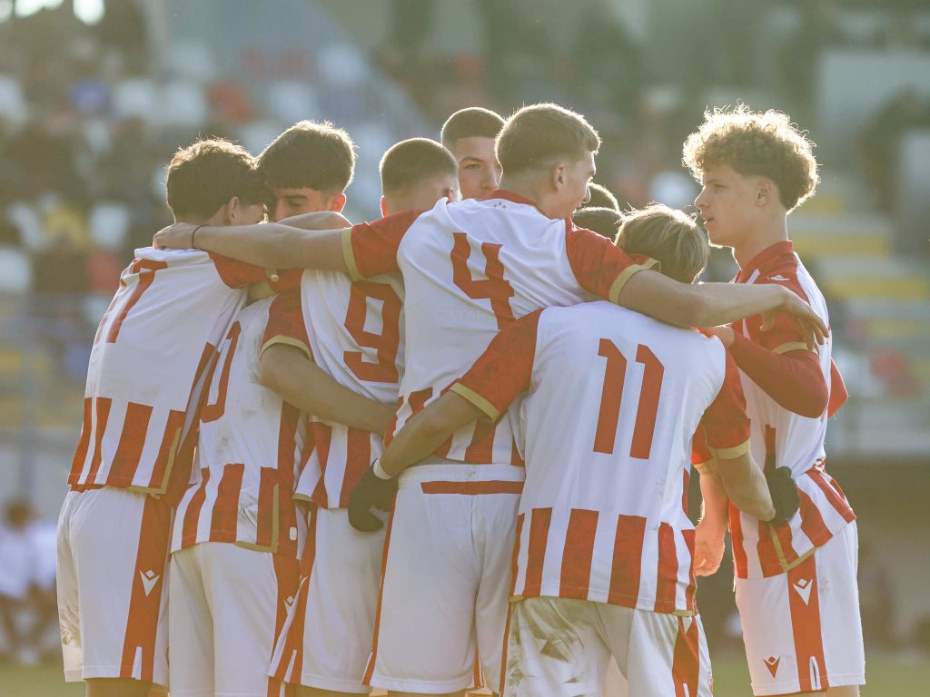 FOTOGRAFIJE DANA Velika imena gledala pobedu dece Crvene zvezde protiv Milana! Ibrahimović, Jović… (FOTO)