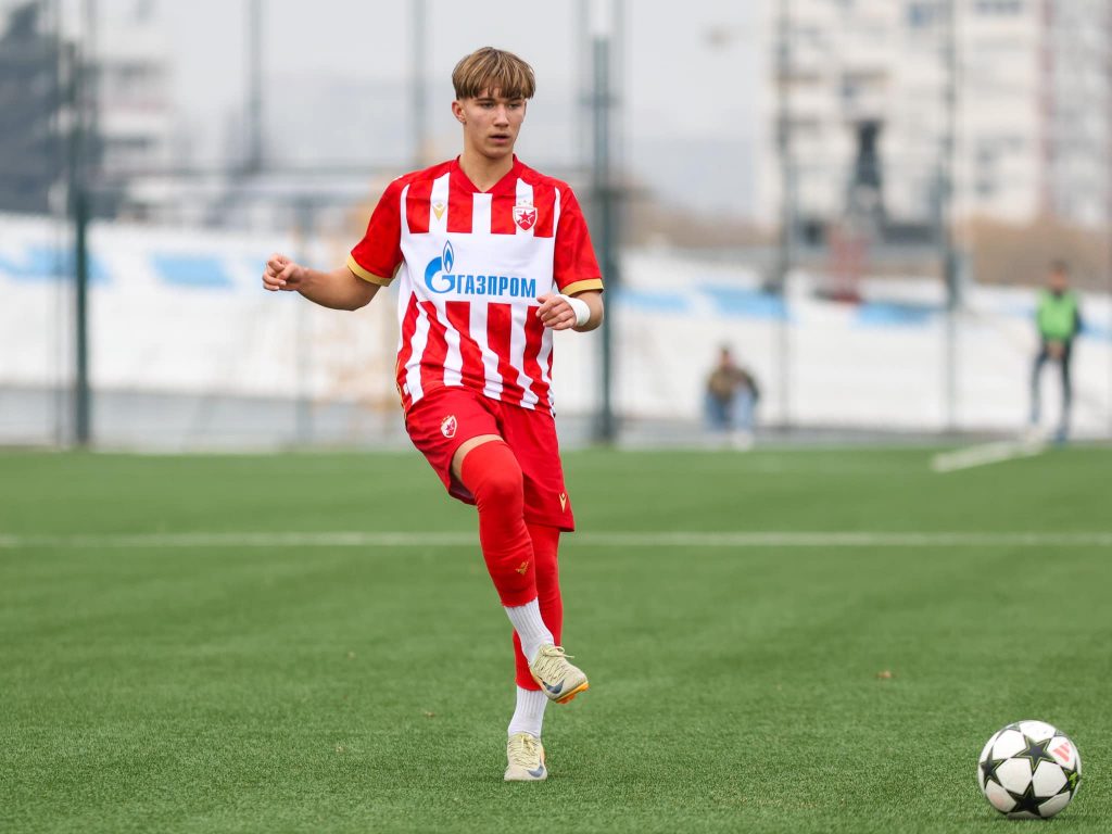 Zvezdin tinejdžer ide putem Maksimovića