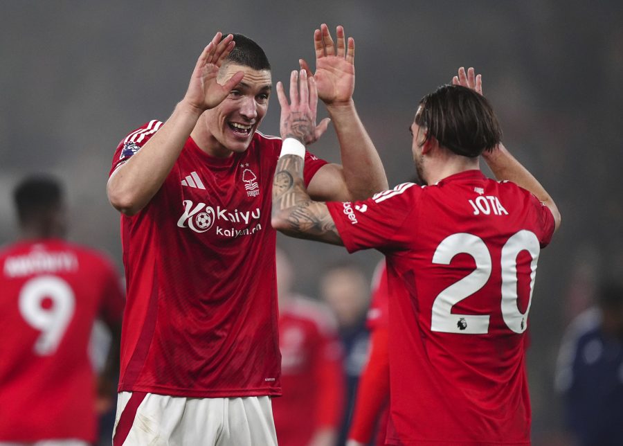 Nikola Milenković u dresu Notingema (Foto: Beta/AP)