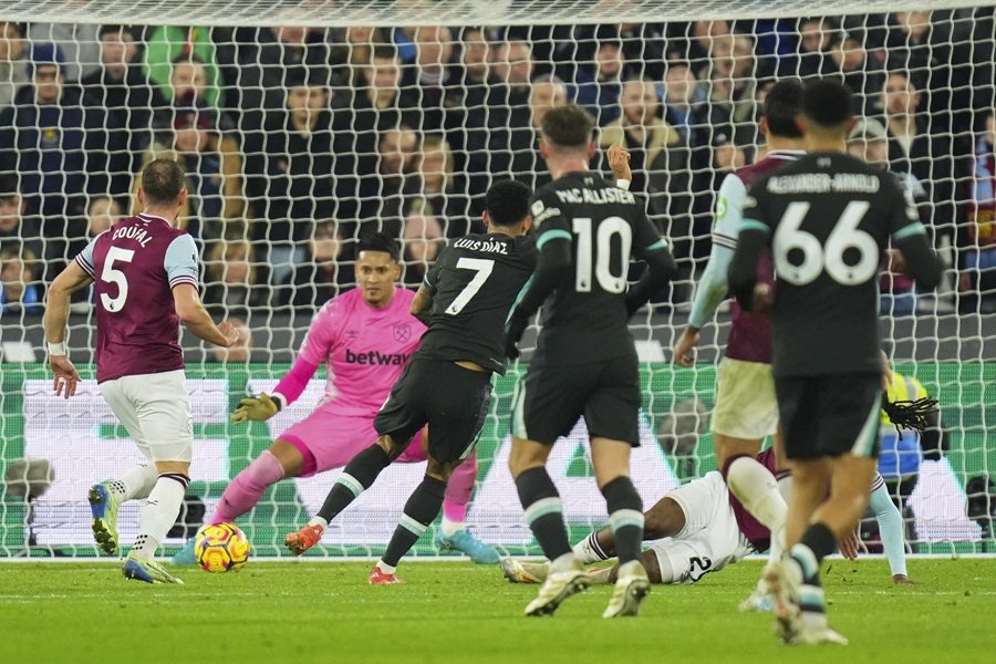 PREMIJER LIGA „Petarda“ Liverpula u Londonu, titula postaje java (VIDEO)