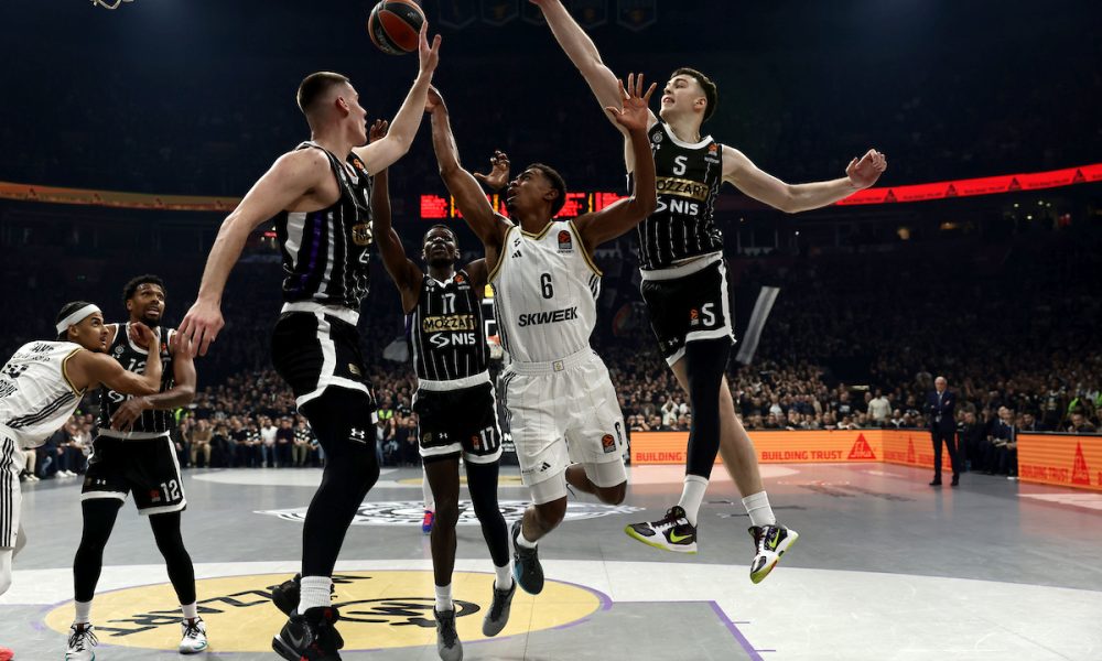 Oslabljeni Partizan juri pobedu u Lionu! Prva „meč lopta“ za crno-bele