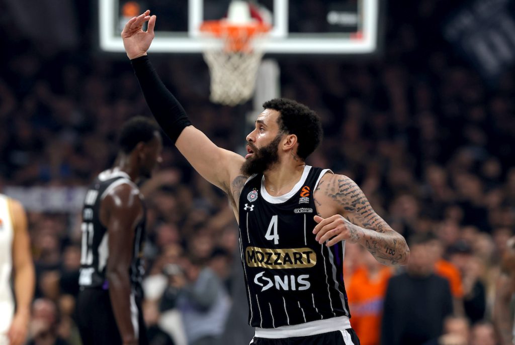 POLUVREME U ARENI Partizan ide ka šestoj uzastopnoj pobedi! Lovernj muči crno-bele, ali je Vašington spremio pravi odgovor