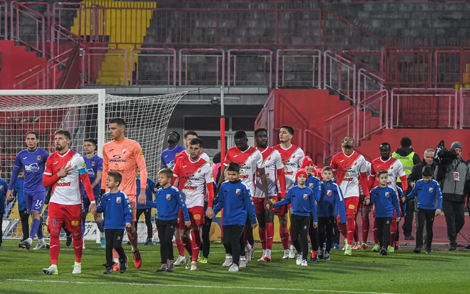 DRESOVE ZAMENILI RADNIM ODELOM Vošini fudbaleri učestvovali u radovima na novom klupskom šopu! (VIDEO)