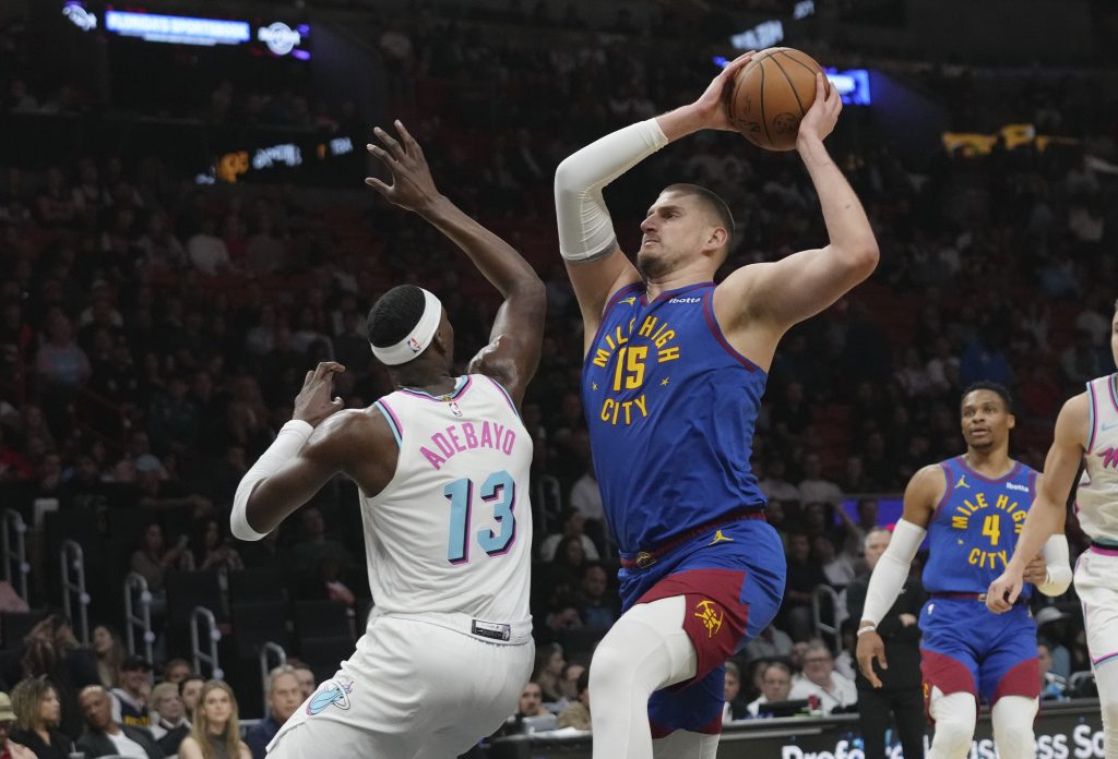 DENVER UBEDLJIV U MAJAMIJU Jokićev tripl-dabl za pobedu Nagetsa, Jović imao zapaženu ulogu (VIDEO)