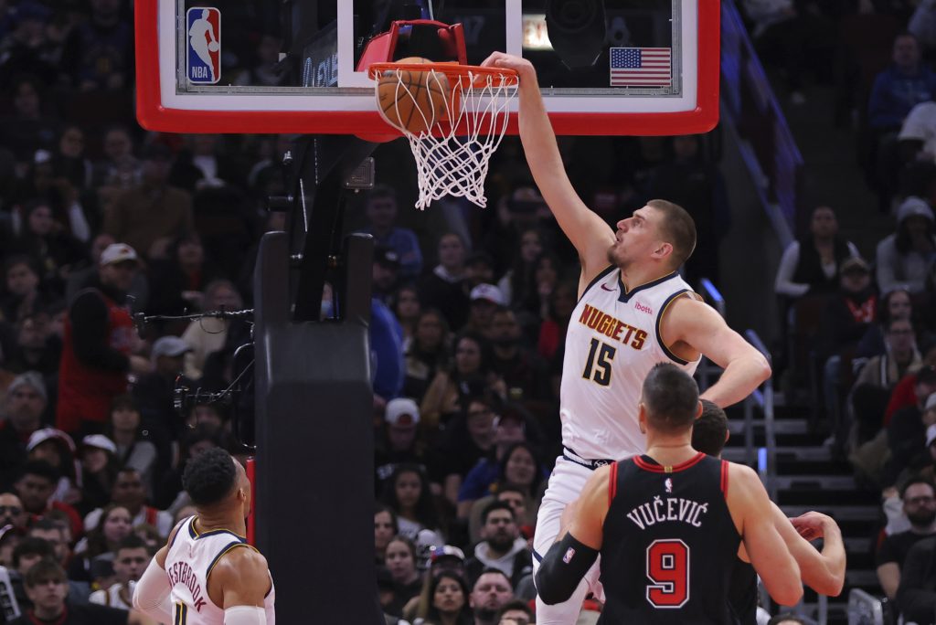 Supermen! Jokić zbog Srba u Čikagu leteo po dvorani! Zakucavao kao nikad pre, ponovo stigao do tripl-dabla (VIDEO)