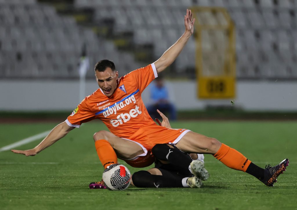PRVI ODLAZAK Spartak prodao defanzivca u Kazahstan (FOTO)