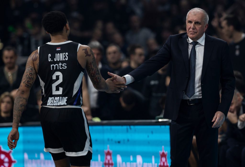„GROBARI“ MOGU DA ODAHNU Partizan rešio problem, muka manje za Obradovića