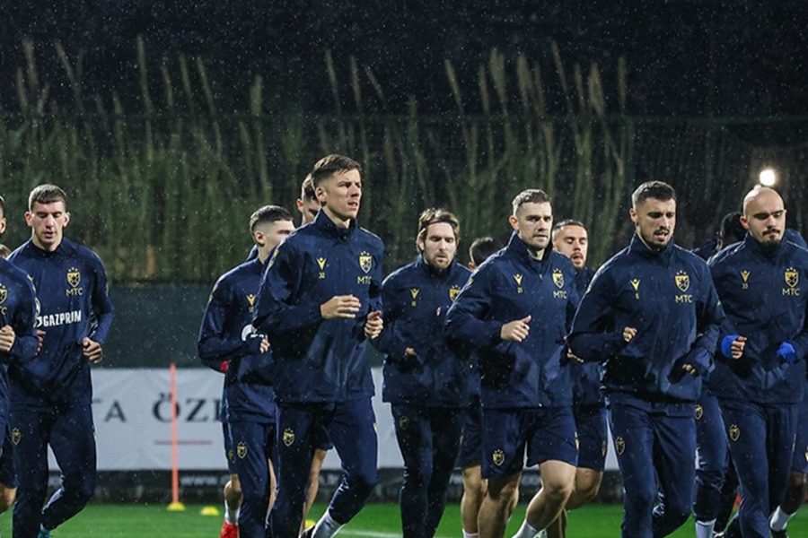 PRIPREMA ZA PSV I JANG BOJS Zvezda odradila prvi trening u Antaliji (FOTO)