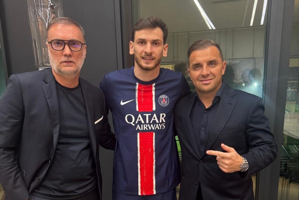 ZVANIČNO Kvarachelija u PSŽ-u! U realizaciji transfera učestvovao i menadžer iz Srbije (FOTO)